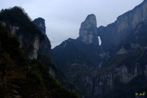 중국 천문산 도로.jpg