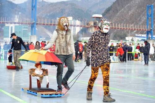 화천 산천어축제 창작썰매 콘테스트