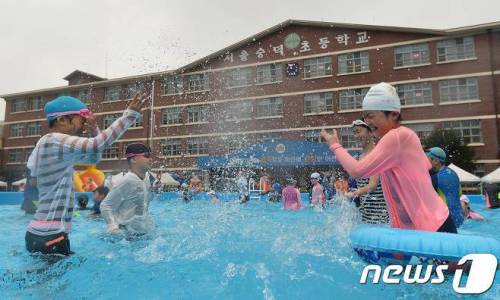 성북구 초등학교의 여름.jpg