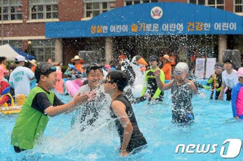 성북구 초등학교의 여름.jpg