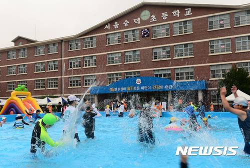 성북구 초등학교의 여름.jpg