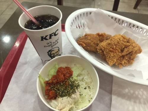 KFC 김치치밥.jpg