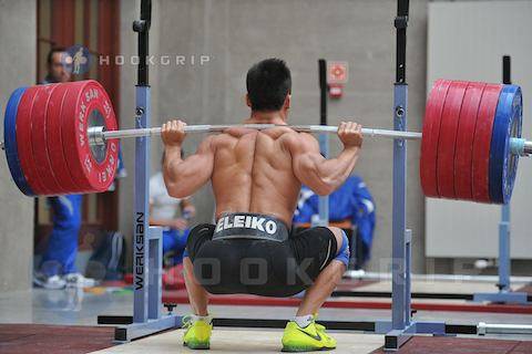 몸무게 77kg 스쿼트 270kg.jpg