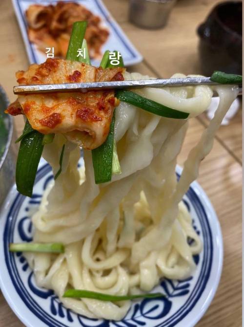 [스압] 칼국수에 존나 진심인 배우의 칼국수 맛집 정보 모음.jpg