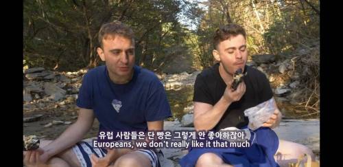 [스압] 유럽인들이 한국에서 빵을 먹고 느끼는 문화차이.jpg