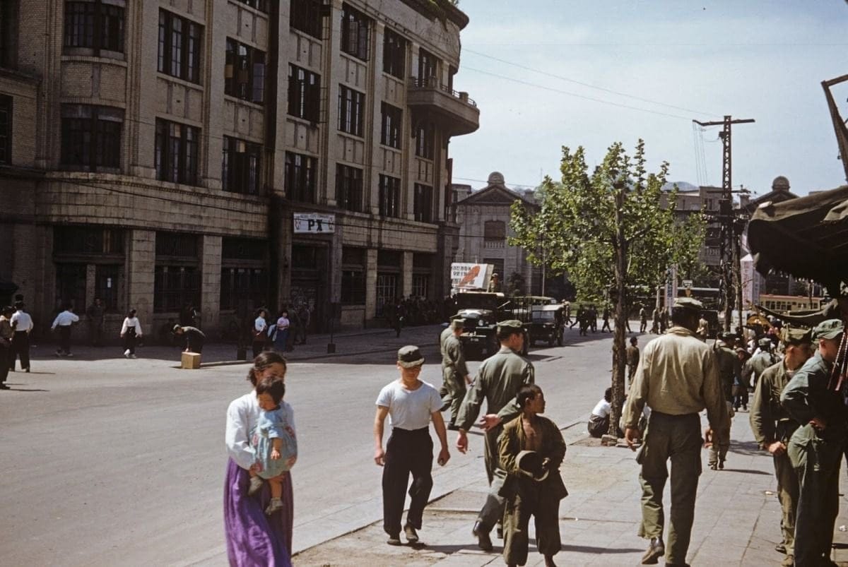 1951년 도시풍경.jpg