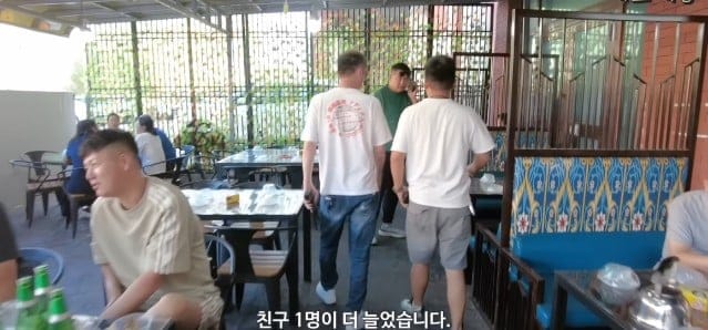 본인피셜 파워E라는 여성이 혼자 중국 시골 여행하는 하루.jpg