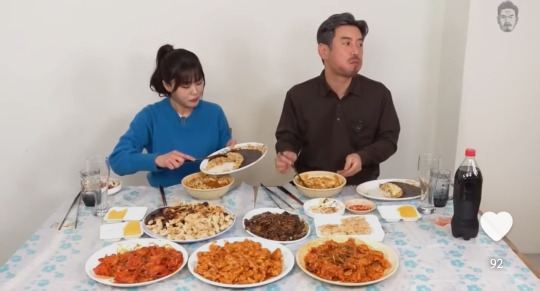 				먹방 유튜버의 중국집 볶음밥 맛도리로 먹는법