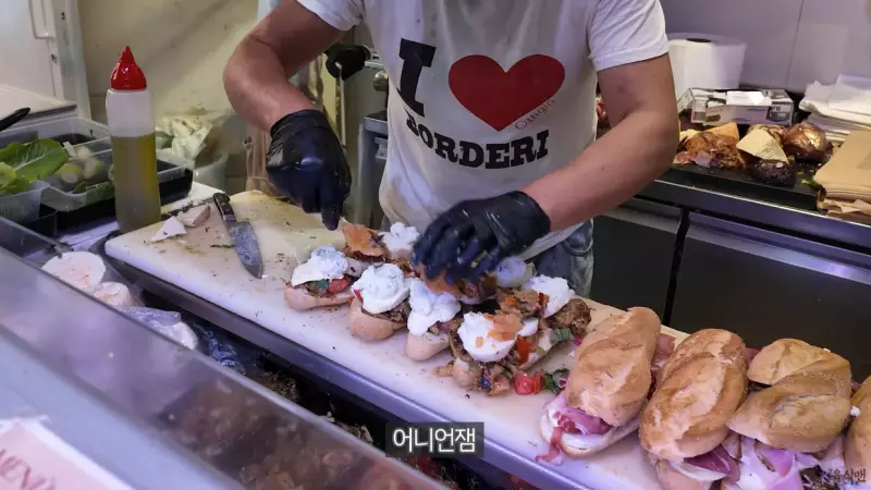 이탈리아에 있다는 맛있는 샌드위치.jpg