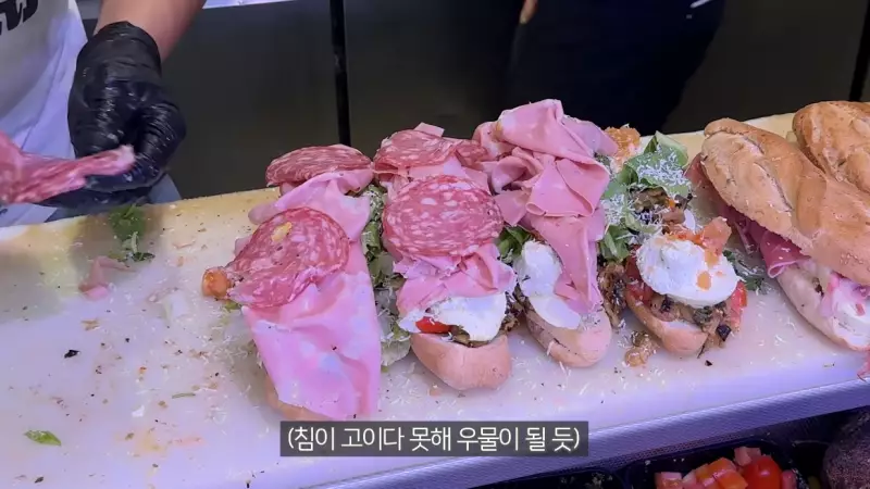 이탈리아에 있다는 맛있는 샌드위치.jpg